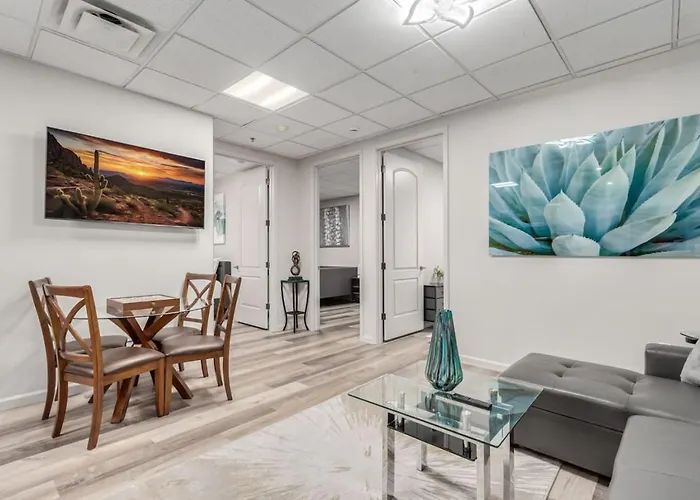 Apartment Stylish And Prestigious - 2 Bed 2 Bath On The Avenue Fountain Hills